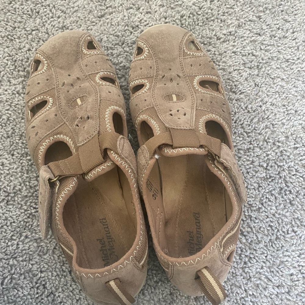 Leather upper brown shoe for women size 9.5 color than